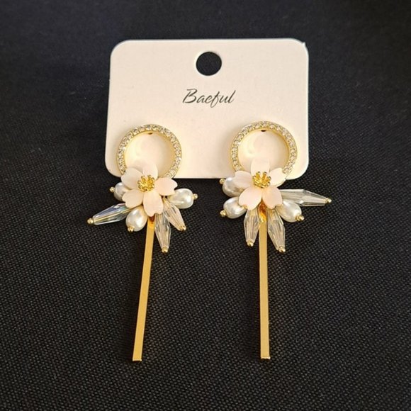 18k Gold-Plated Drop Floral Earrings - Picture 3 of 8